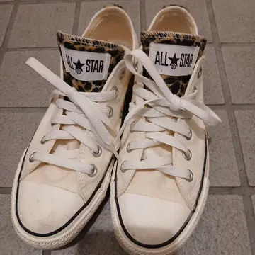 ALL STAR 레오파드 무늬 악센트 스니커즈