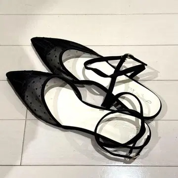 [새상품급] Launa lea 도트 시스루 플랫 펌프스 23.5cm