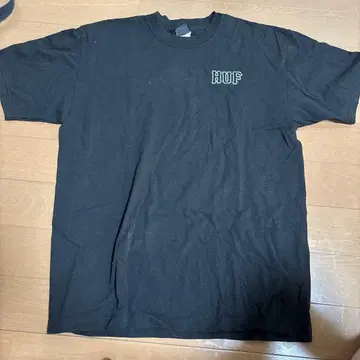 HUF 블랙 T셔츠 L사이즈