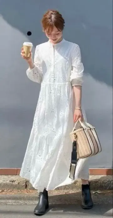 컨디션 최상 잡지 게재 ZARA 컷워크 자수 원피스