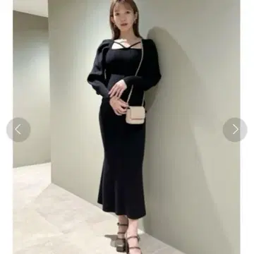 스트링 리브 니트 원피스 블랙