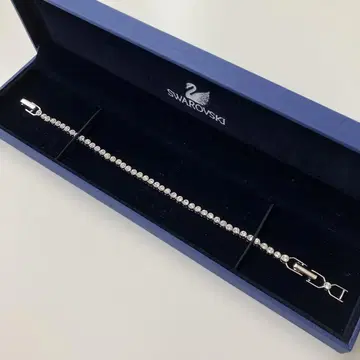 SWAROVSKI 큐빅 테니스 팔찌