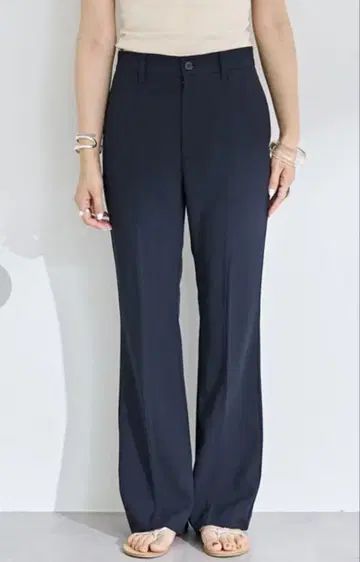 SHENERY 센터 스티치 플레어 팬츠 시너리 38