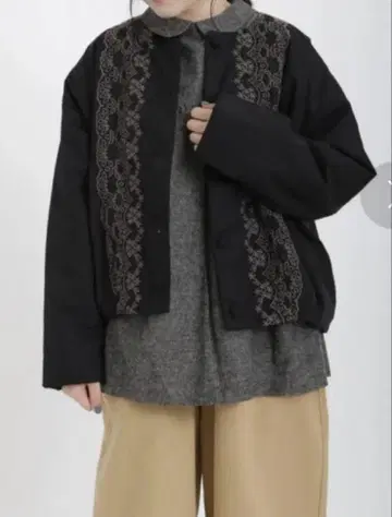 사만사 모스모스 충전솜 자수 자켓 블랙