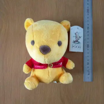 CLASSIC POOH 봉제 인형