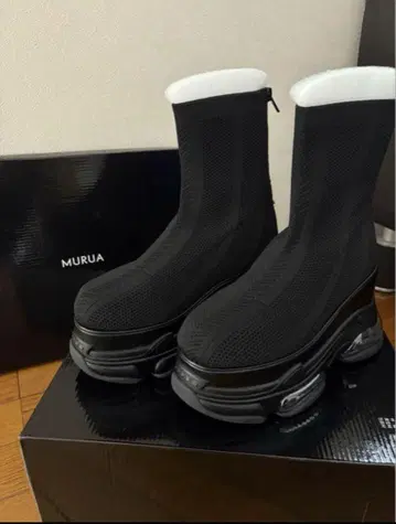 murua (무루아) 에어 플랫폼 삭스 부츠 블랙