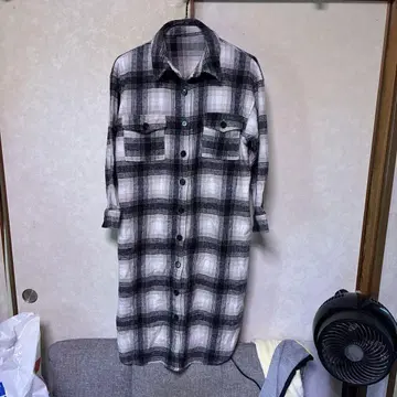 이번 시즌 유행하는 플란넬 체크 셔츠 롱 코트