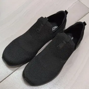 오리엔탈 트래픽 블랙 슬립온 25cm