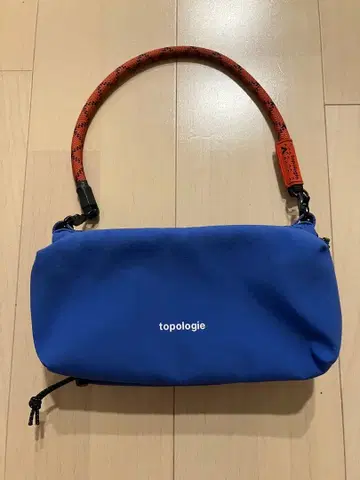 topologie 파랑 숄더백