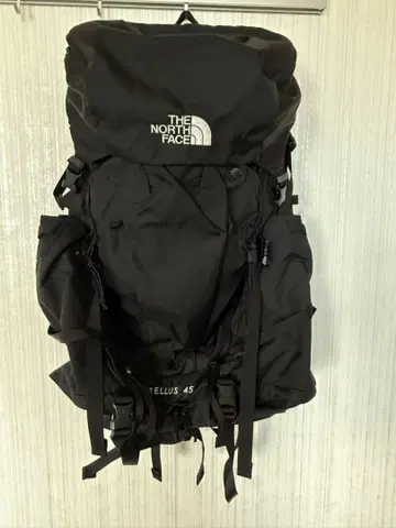 [ 새상품급 ] THE NORTH FACE TELLUS 45 백팩 블랙