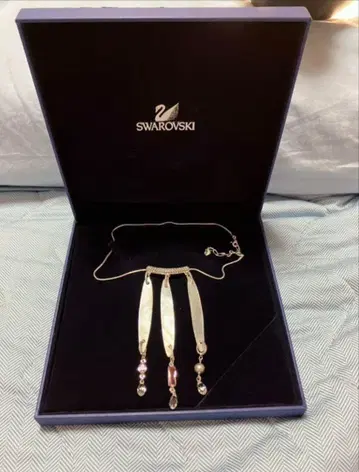 SWAROVSKI 스와로브스키 목걸이 쉘 비즈