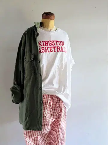 brown. Vintage 티셔츠 칼리지 티셔츠 로고 농구