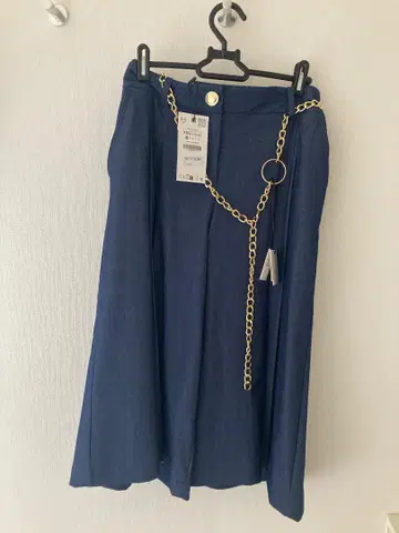 ZARA 체인 벨트 롱 버뮤다 팬츠