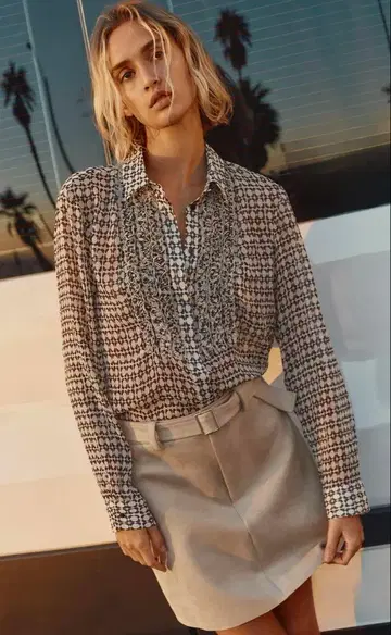 최종 가격! 새상품, 미사용! ZARA 블라우스 M 사이즈