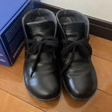 BIRKENSTOCK 블랙 가죽 부츠 36