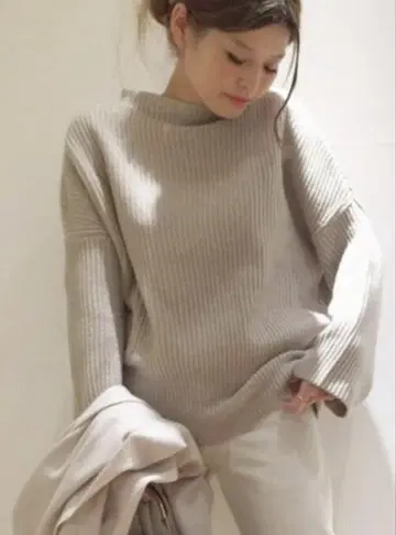 두지엠 클라세 보틀넥 캐시미어 혼방 아제 풀오버
