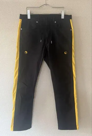 NADA. 라인 팬츠 나다 size2