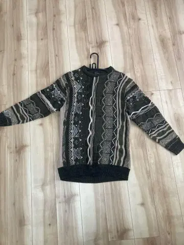 90년대 COTTON ON GARMENTS 3D 니트 쿠지풍