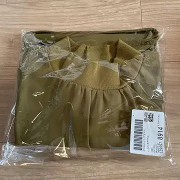 하이넥 블라우스