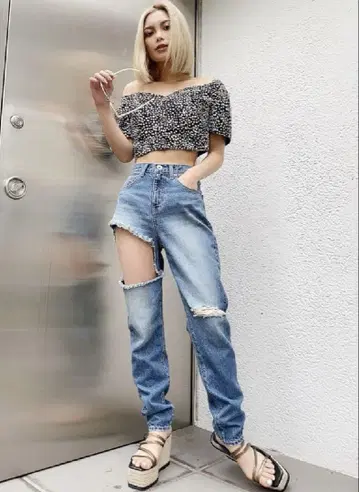 GYDA 하이웨스트 데님 팬츠 한쪽 다리 컷 S 사이즈