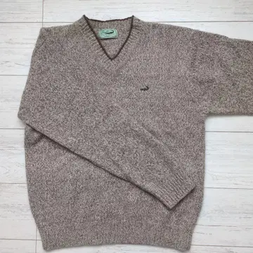 CROCODILE 크로커다일 V넥 스웨터 새상품급 M 사이즈 남성용