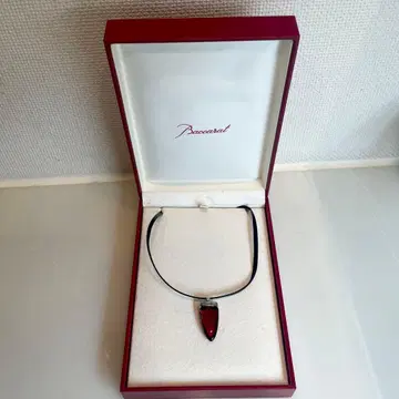 Baccarat 빨간색 크리스탈 목걸이