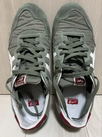 오니츠카타이거 SERRANO BURNT OLIVE/WHITE 28 cm