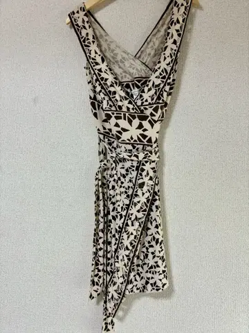 Diane von Furstenberg 실크 랩 드레스 사이즈 4