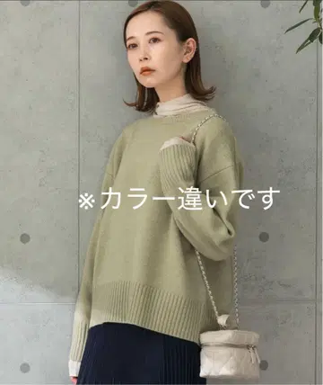 어반 리서치 로쏘 엑스트라 파인 메리노울 백 슬릿 니트