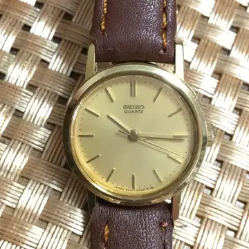 SEIKO 2C21-0130 여성용 손목시계