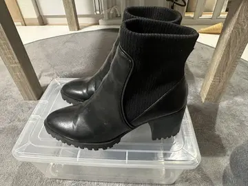 ZARA 블랙 가죽 니트 삭스 부츠 중간 힐