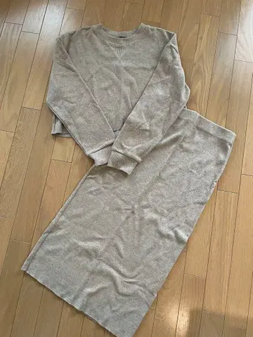 ZARA 소프트 스웨트 셔츠 & 스커트 셋업