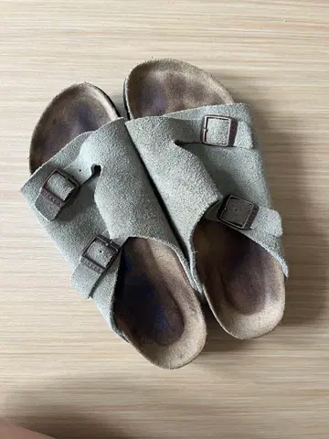 그레이 스웨이드 플랫 샌들 2개 벨트