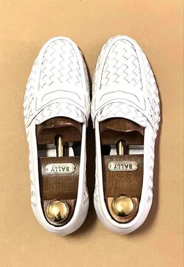 BALLY MADEIN ITLY 40 화이트