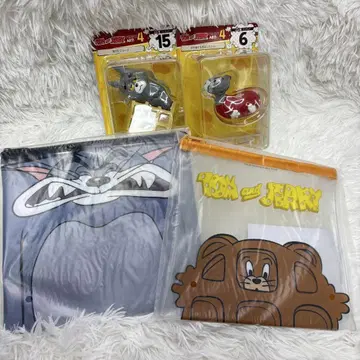 톰과 제리 파우치와 피규어 세트