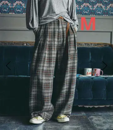 니코앤드 모드 노르딕 2턱 페인터 모듬 팬츠 M 사이즈