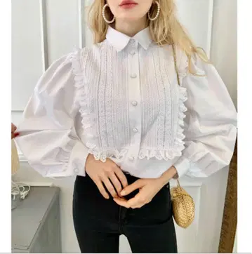 epine 레이스 블라우스 화이트