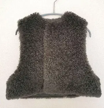 2023AW HYKE FAUX SHEARLING CROPPED VEST