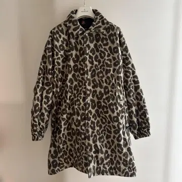 미사용 완판템 DESCENTE MOUSSY 콜라보 레오파드 무늬 코트