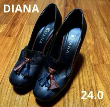 DIANA 다이애나 태슬 장식 통굽 하이힐