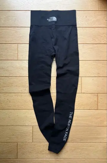 [새상품급] THE NORTH FACE 블랙 레깅스 하이웨스트
