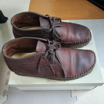Clarks 왈라비 27.5 브라운