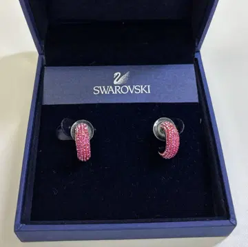 SWAROVSKI 핑크 크리스탈 귀걸이