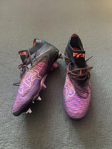 미사용 새상품! 푸마 Puma 퓨처 8 얼티밋 MXSG