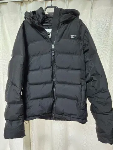 Reebok 블랙 다운 자켓 후드 부착 M 사이즈