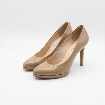 DIANA 다이애나 심플 스톰 펌프스 (23.5cm)