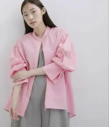 핑크 긴팔 셔츠