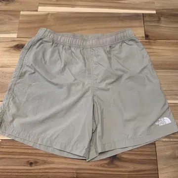 THE NORTH FACE 베이지 숏팬츠