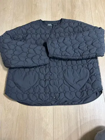 ZARA 블랙 하트 퀼팅 자켓 M