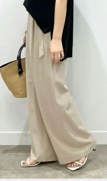 새상품급 언타이틀 베이지 와이드 팬츠